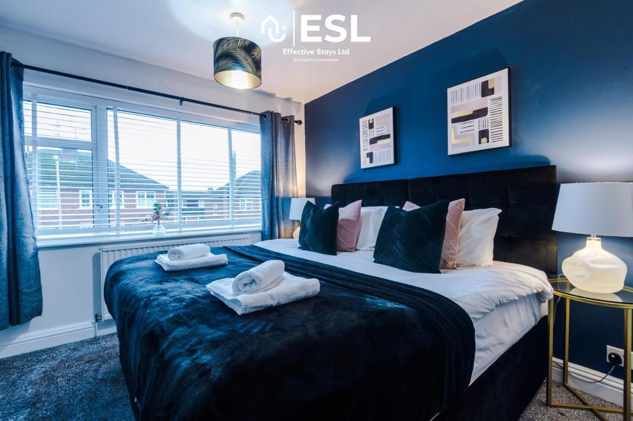 Open Plan - 3 Bedroom House - Garden And Outdoor Seating - Driveway Parking - Short Drive To City Centre Saughall Kültér fotó