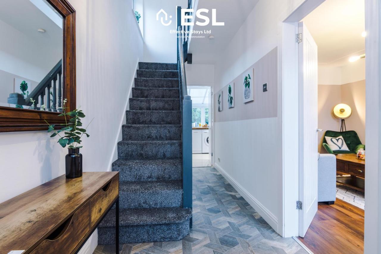 Open Plan - 3 Bedroom House - Garden And Outdoor Seating - Driveway Parking - Short Drive To City Centre Saughall Kültér fotó